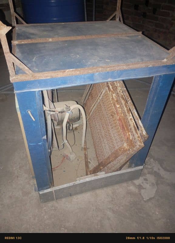 , air cooler is good condition 10 by 8 2