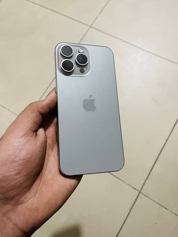 iphone 15 pro max 0