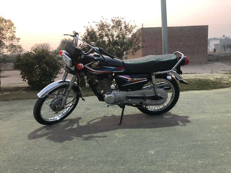 Honda CG125 6