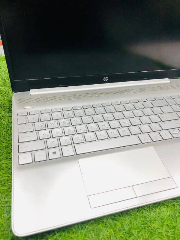 HP Laptop 15-dw2 2