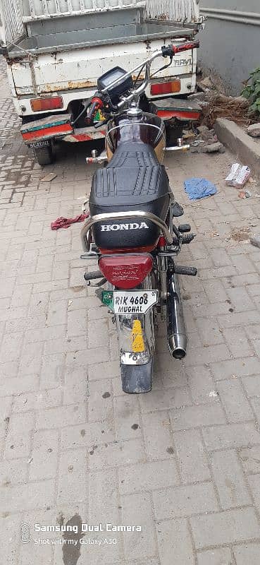 HONDA CD70. my WhatsApp number 0342-5421979 3