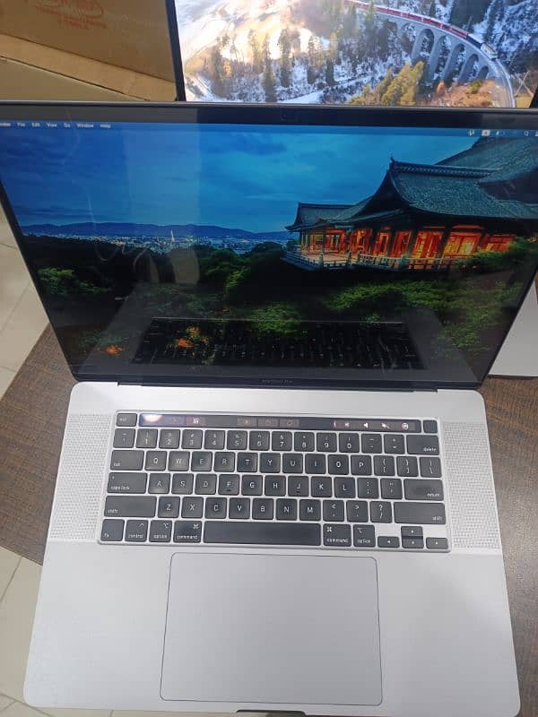 MACBOOK PRO 2019 16 INCH TOUCHBAR CORE I9 8 CORE 16GB RAM 512GB SSD 0