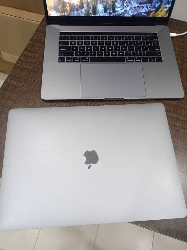 MACBOOK PRO 2019 16 INCH TOUCHBAR CORE I9 8 CORE 16GB RAM 512GB SSD 1