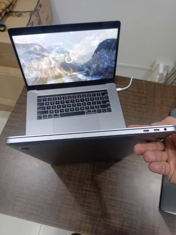 MACBOOK PRO 2019 16 INCH TOUCHBAR CORE I9 8 CORE 16GB RAM 512GB SSD 2