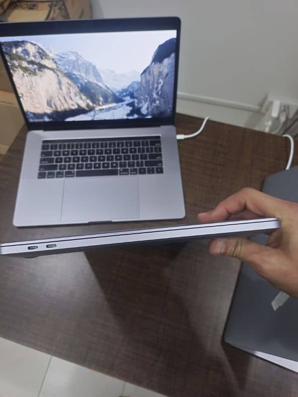 MACBOOK PRO 2019 16 INCH TOUCHBAR CORE I9 8 CORE 16GB RAM 512GB SSD 5