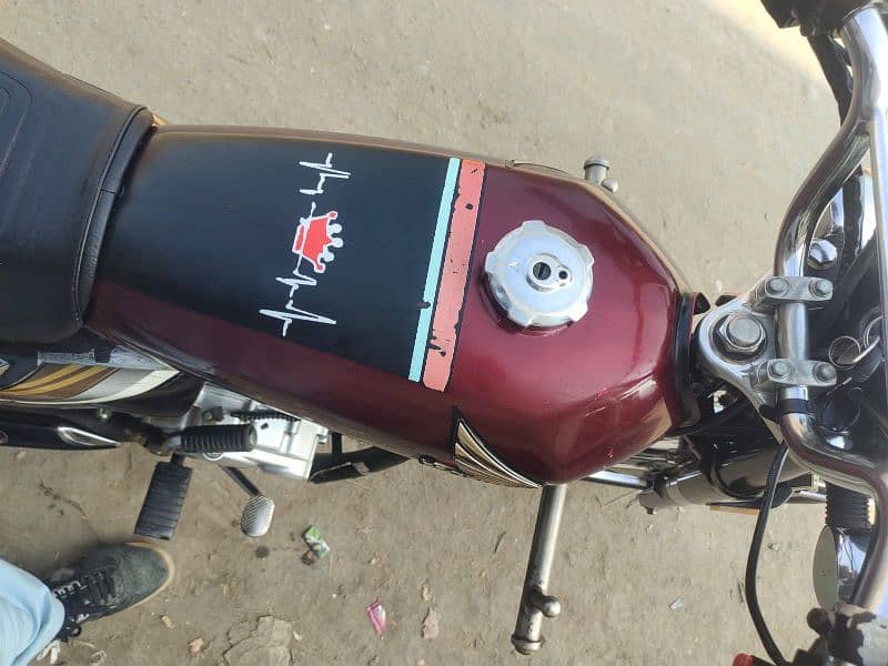 Honda 125 self start. 5