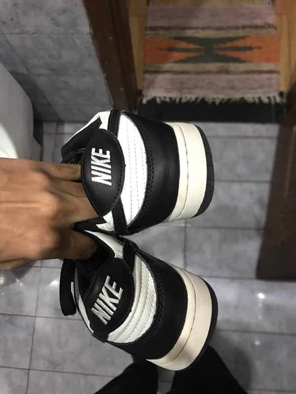 NIKE DUNKS LOW PANDAS 110% orignal 10/10 2