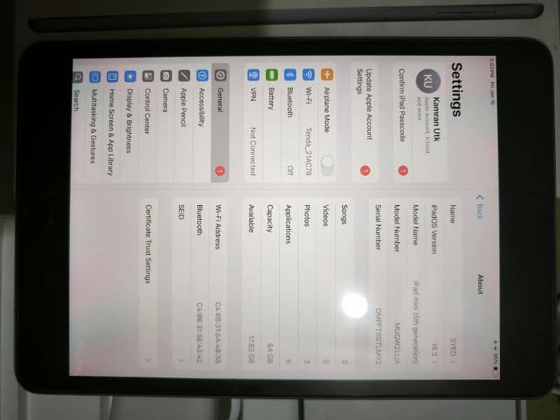 Ipad mini 5 with original box and charger 6