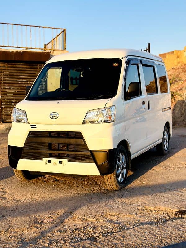 Daihatsu Hijet 2019 1