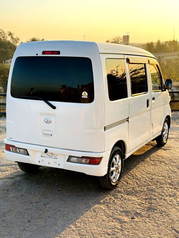 Daihatsu Hijet 2019 4