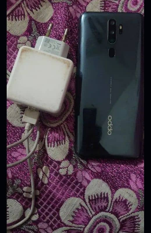 oppo a2020 box 4/128/chrjl Mobil 10/8 alla ok mobile no open no rupir 0