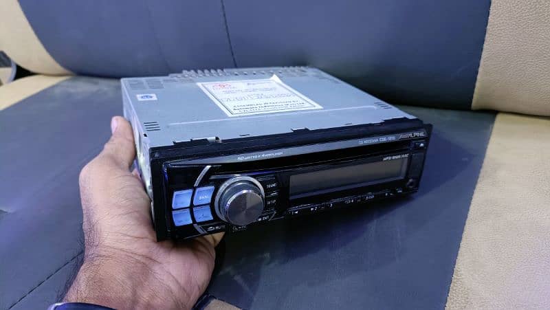 Alpine CDE-121E original cd usb player 2