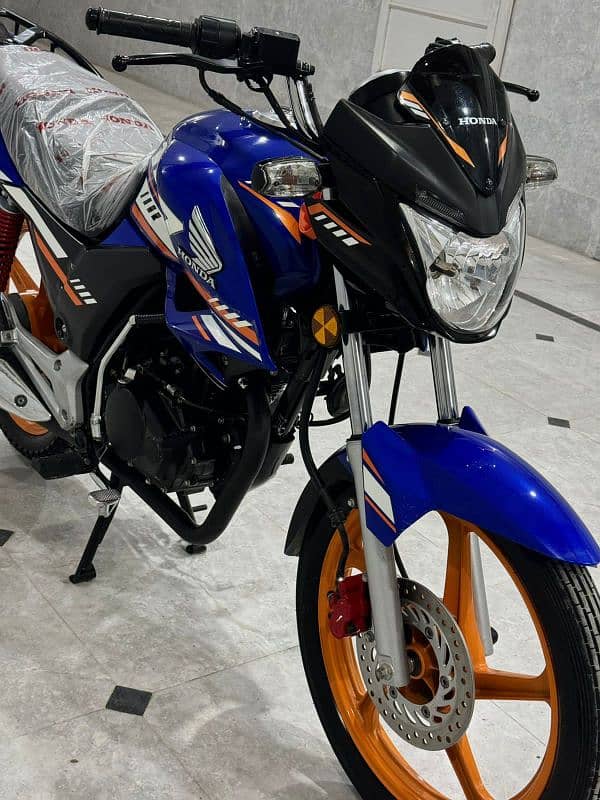 Honda CB 150f blue 3