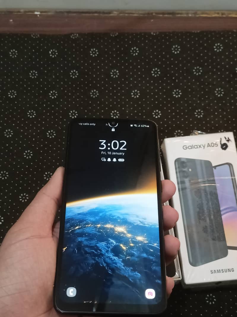 Samsung A05 (urgent sale) 0