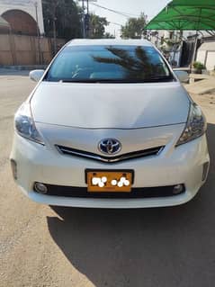 Toyota Prius Alpha 2012/15