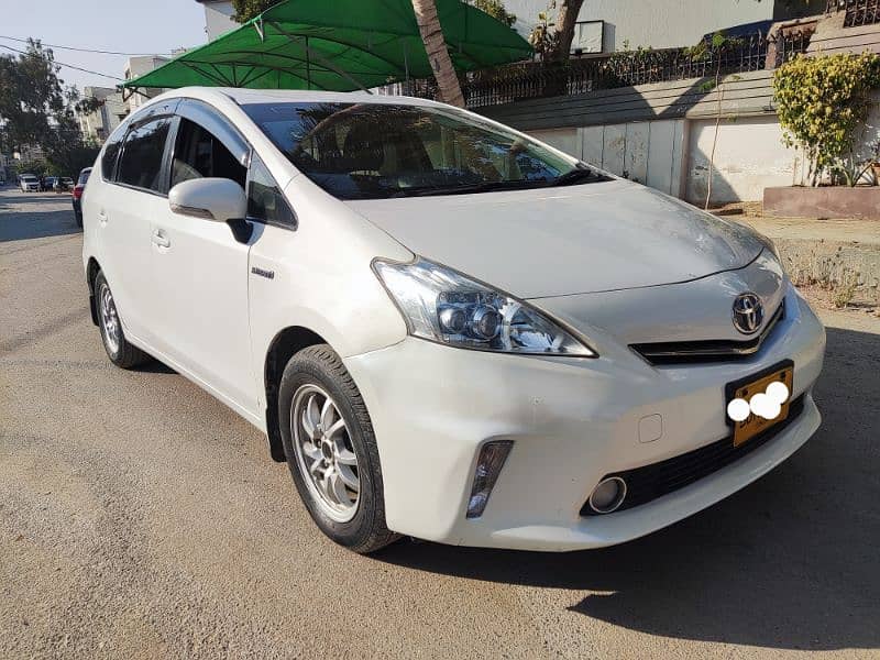 Toyota Prius Alpha 2012/15 1