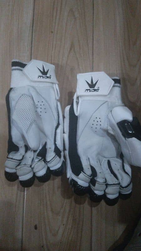 mids gloves 1