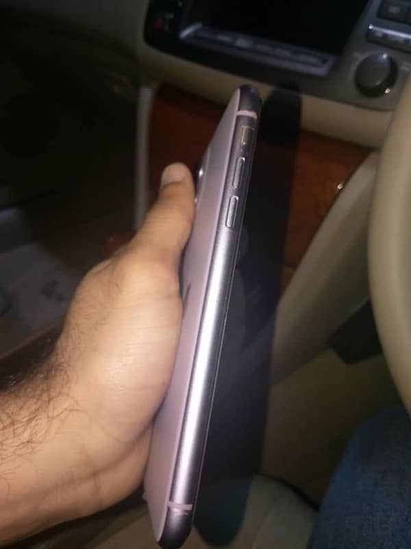 iphone 11 64gb Factory unlocked non pta 2