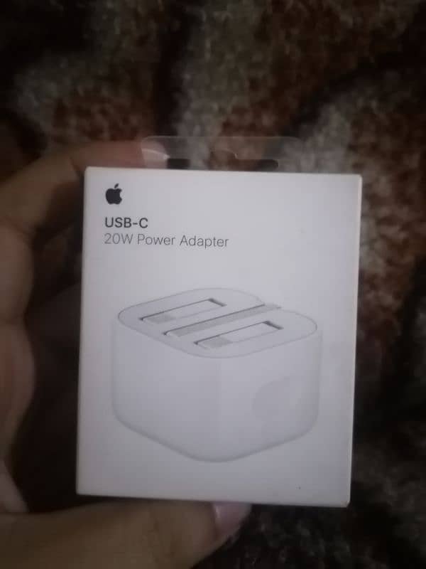 Apple usb - c 20 w power adapter 0