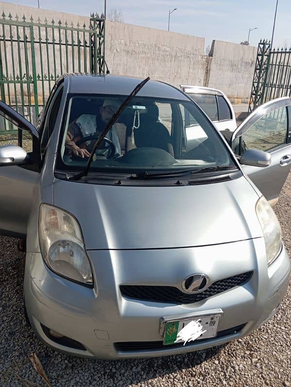 Toyota Vitz 2008 3