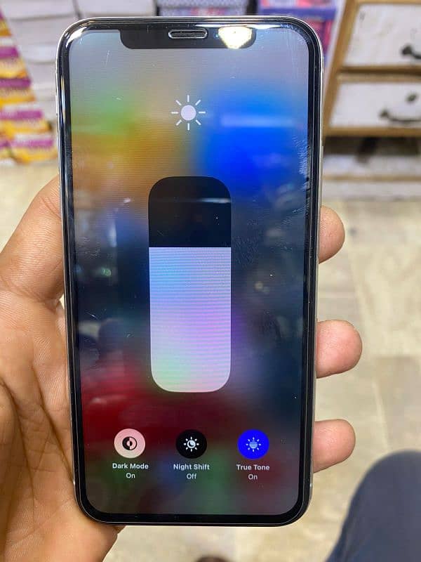 iphone x pta approved with box.   argent sale no exchange 3