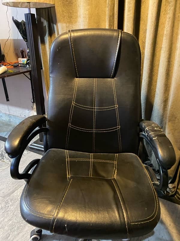 Office and gaming chair 2