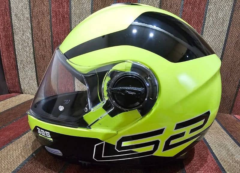 green Ls2 flipup helmet almost new condition 2