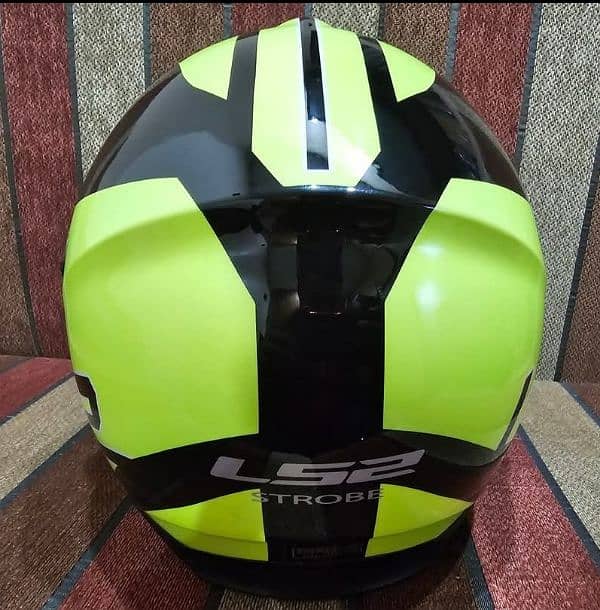 green Ls2 flipup helmet almost new condition 3