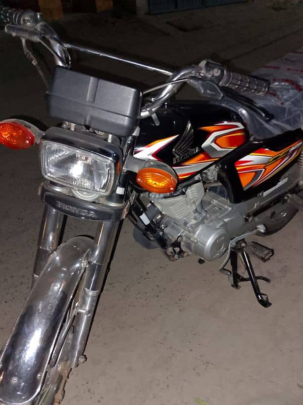 HONDA CG 125 03102547525 MY WHATSAPP NO 0