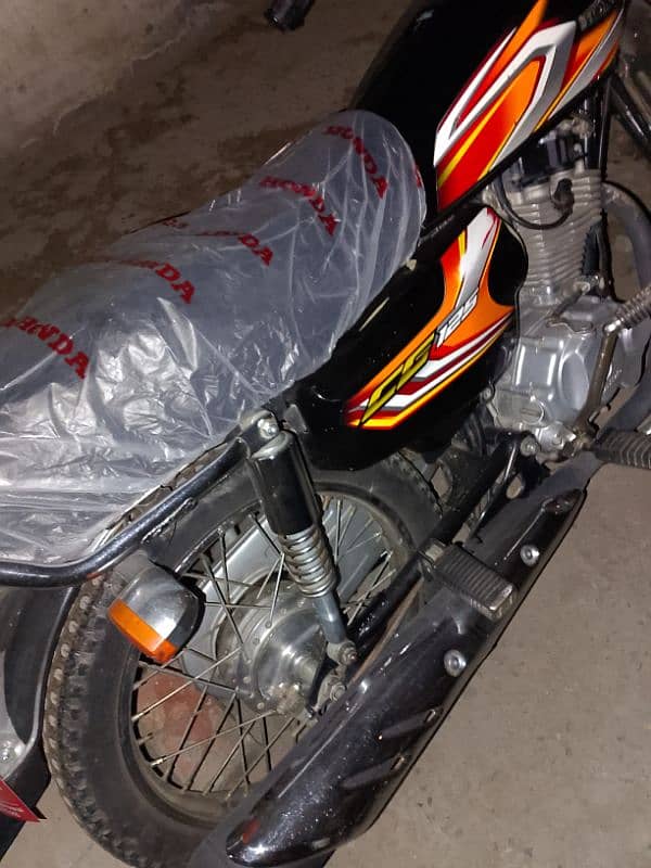 HONDA CG 125 03102547525 MY WHATSAPP NO 1