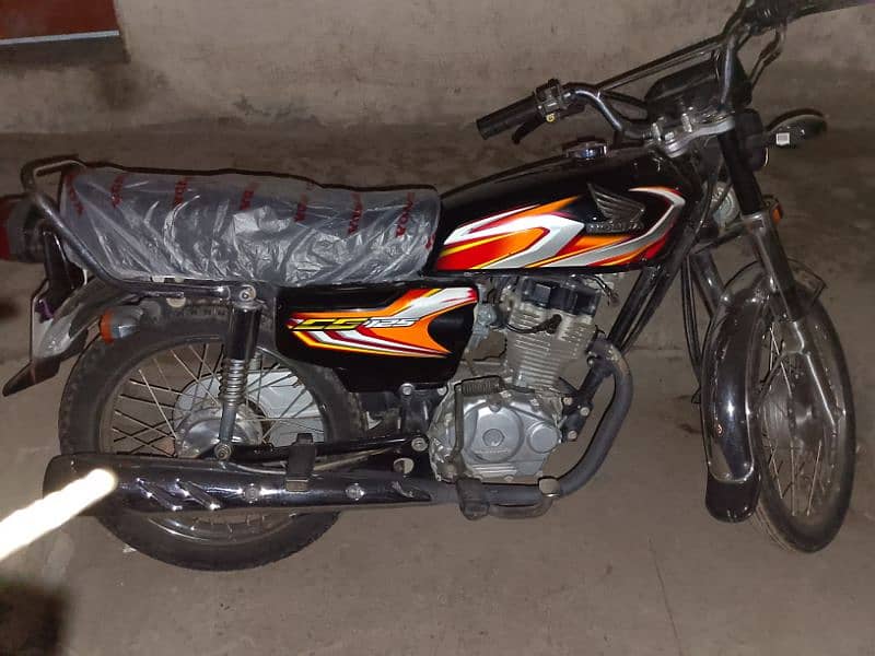 HONDA CG 125 03102547525 MY WHATSAPP NO 5