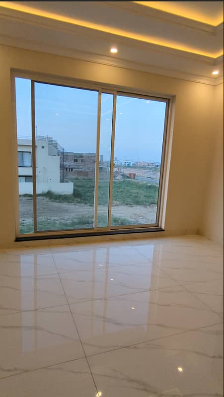 1 Kanal Luxury House for Sale in X-Block DHA Phase 7 Lahore 34