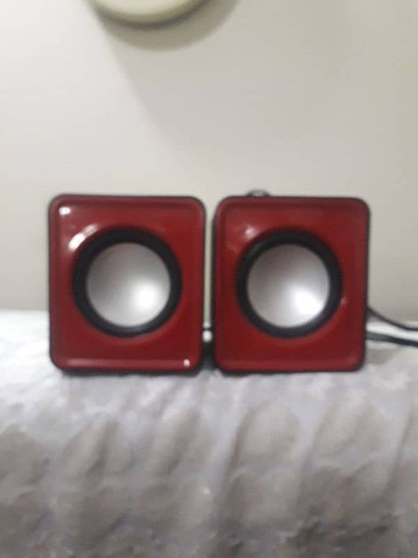 Two mini speakers for LED TV Laptop 0