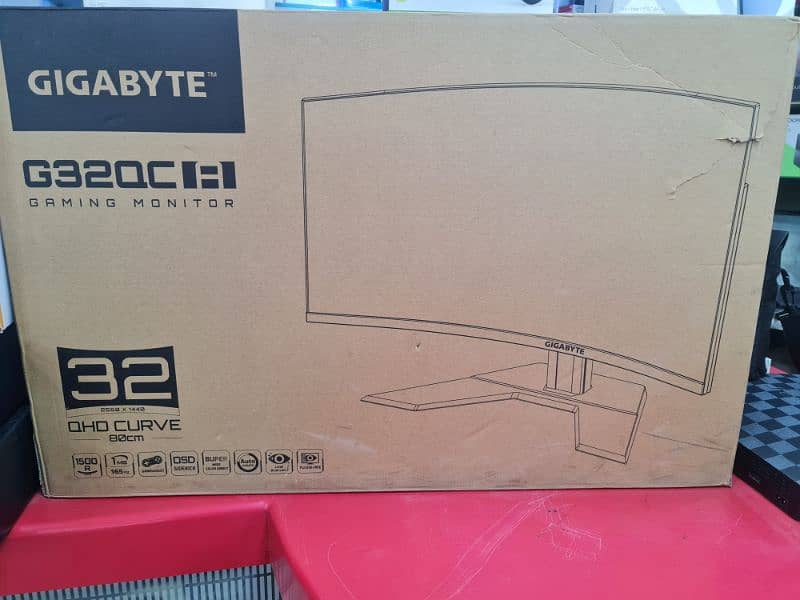 Gigabyte Curved Gaming Monitor 32 inches G32QC 3