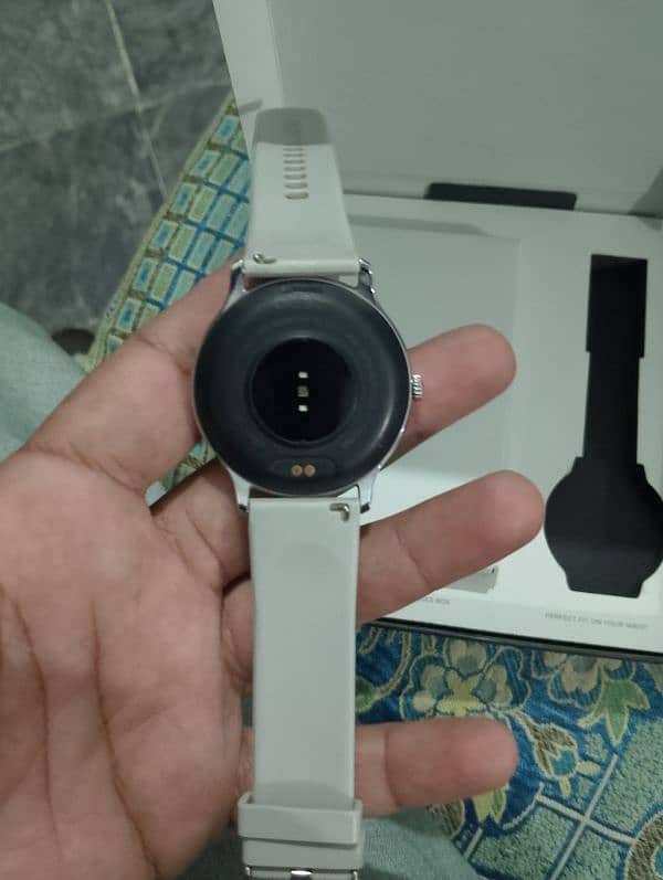 Luna Smart watch 4