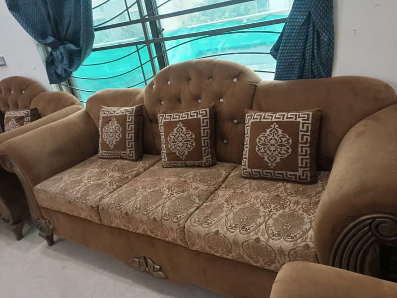 Sofa Set 6 Seater with Central Table Set 4