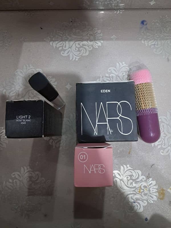 nars makeup deal light 2 mont blanc. 1