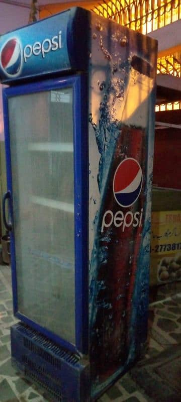 pepsi fridge  10/10 urgent sale 1