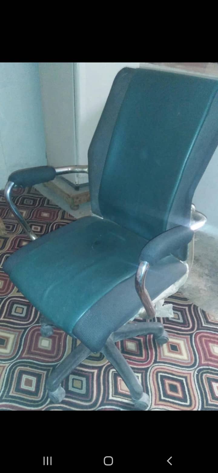 Office chair in good condition 1