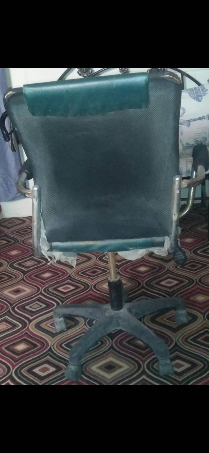 Office chair in good condition 2