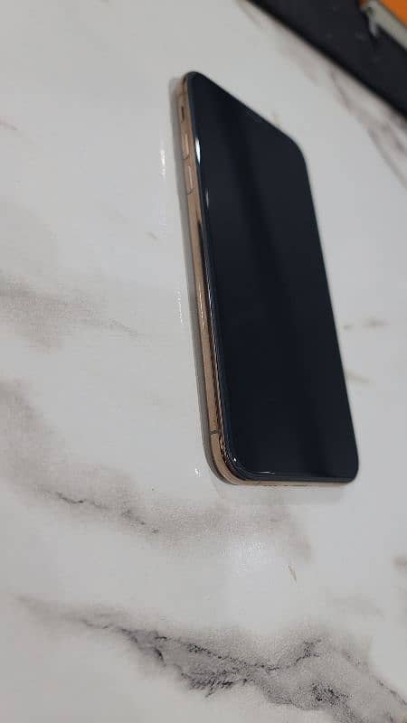 Iphone Xs Non PTA 64 Gb 3