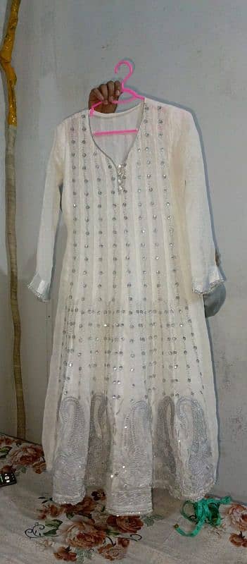 2 pic White beautiful frock with elegant embroidery 0