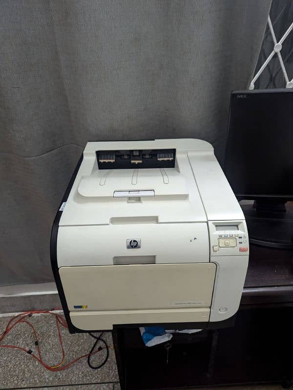 LaserJet pro Color Printer. HP M451dn 0