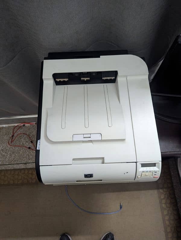 LaserJet pro Color Printer. HP M451dn 2