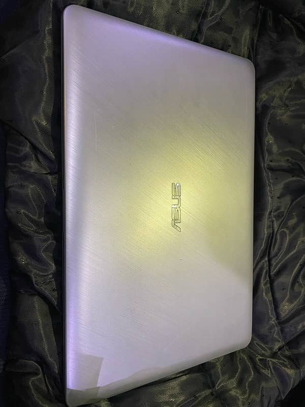 ASUS VivoBook i3-7th Gen 1