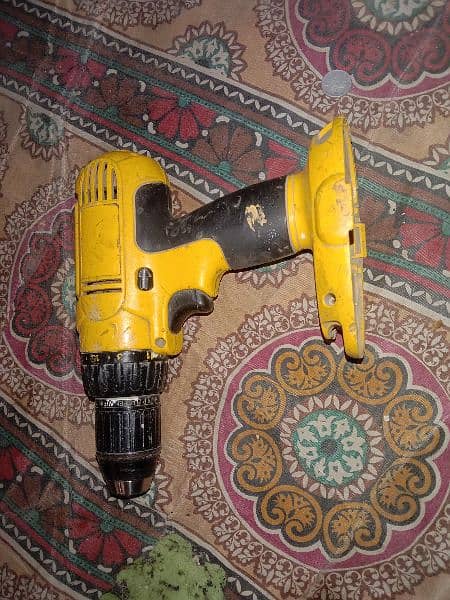 dewalt original cutter and drill machine 1