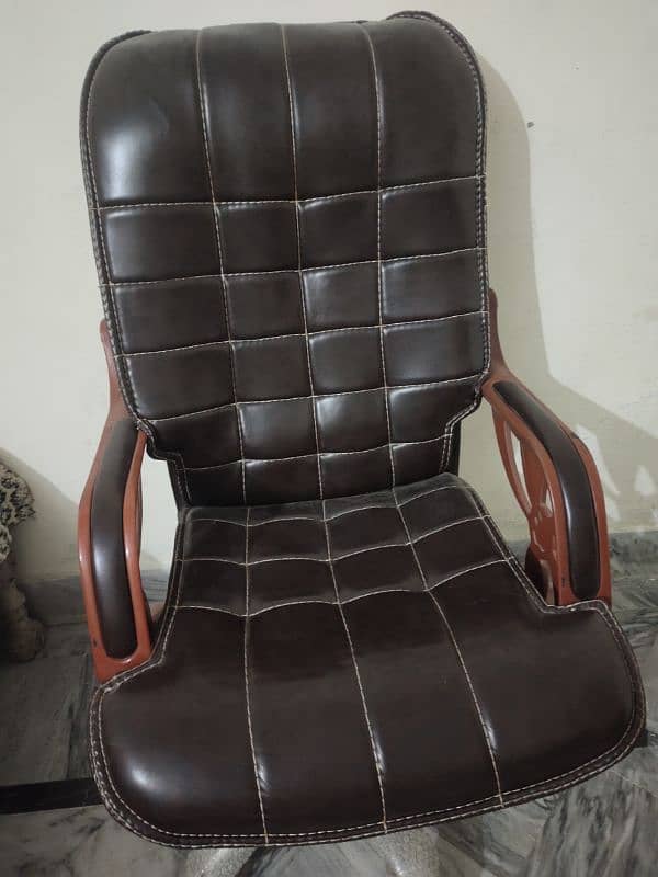 boss chair for sale condition 10/10 0