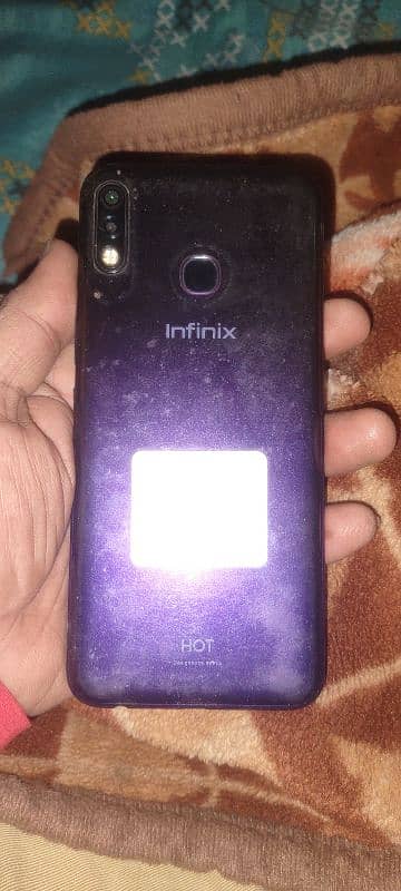 Infinix hot 8 lite 2/32 1