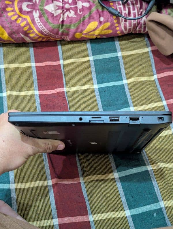 Dell Latitude 7390 2