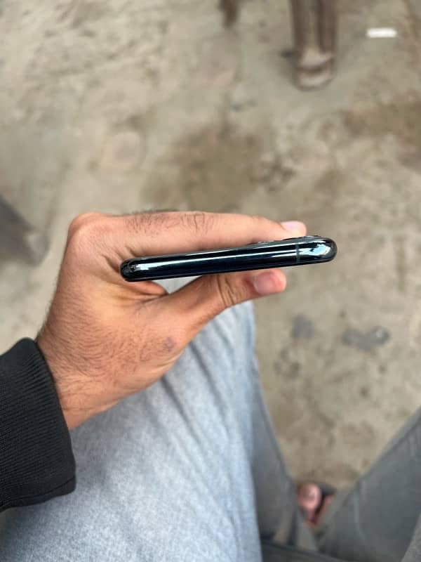 Iphone 11 pro max Physical dual PTA Approved 3